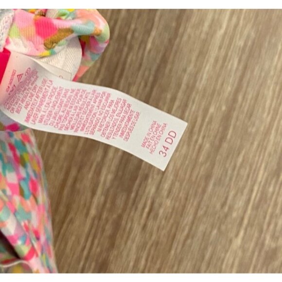 Victoria's Secret Beach Sexy Underwire Fabulous Ruffle Halter Bikini Top 34 DD - Picture 9 of 9